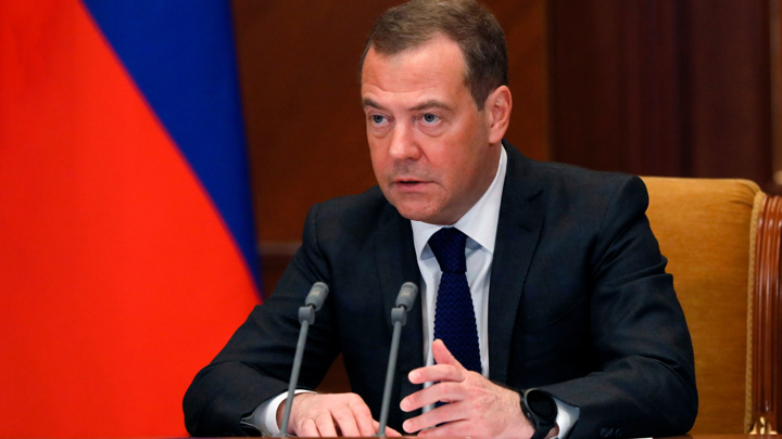 Враги проиграли экономическое сражение: Медведев – о восьмом пакете санкций
